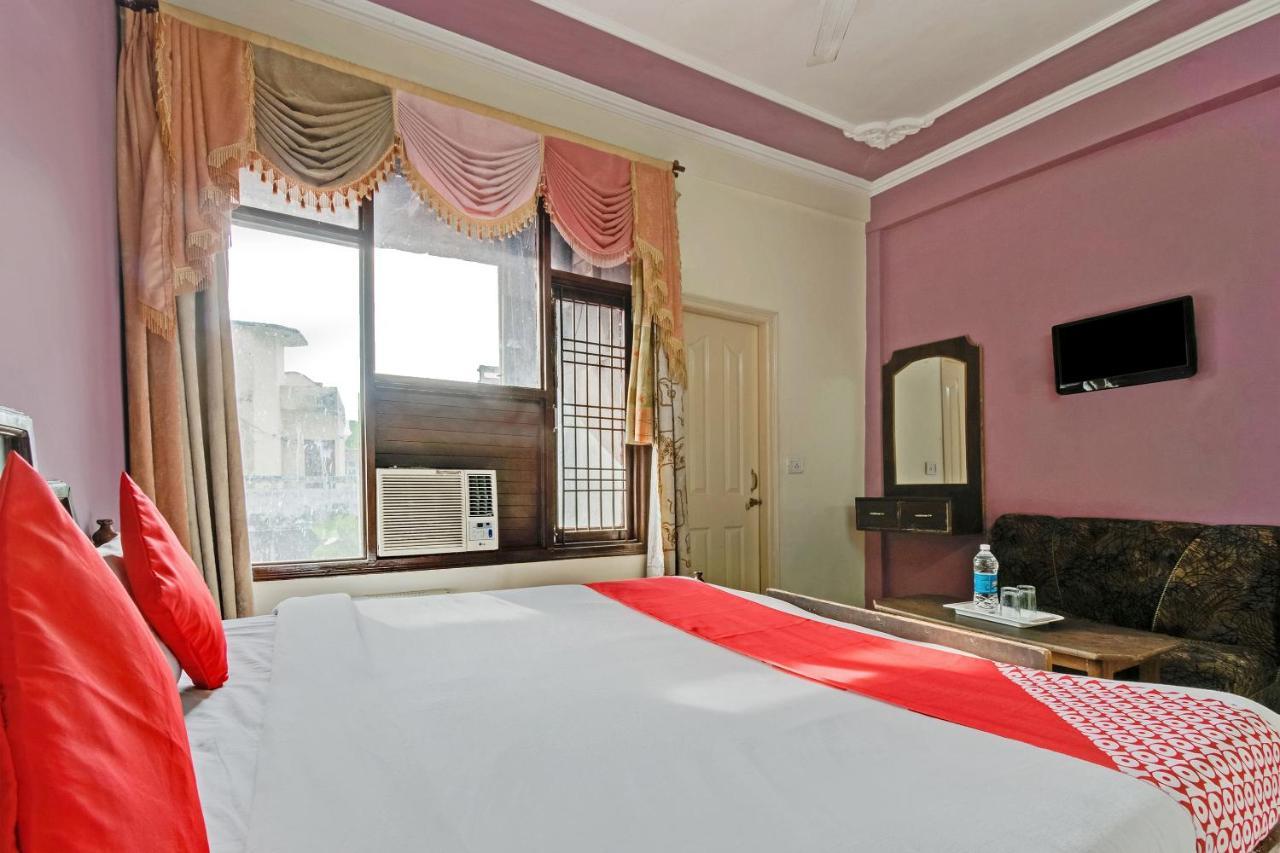 Oyo 24888 Hotel Sham Palace Катра Екстер'єр фото