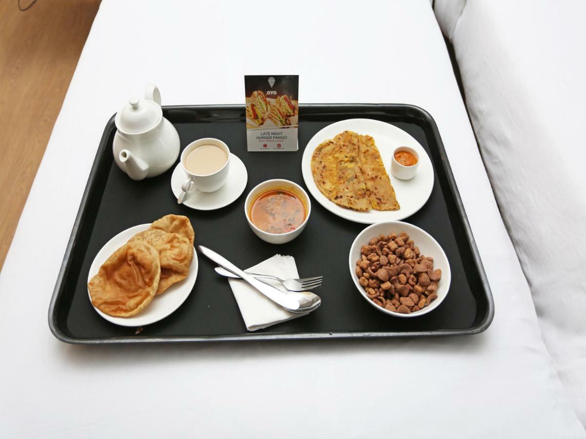 Oyo 24888 Hotel Sham Palace Катра Екстер'єр фото